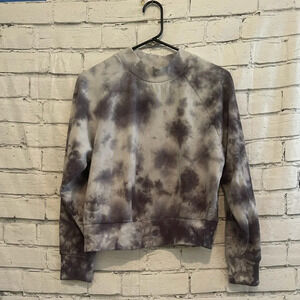 Women’s gray tie dye cropped crew neck sweatshirt Medium